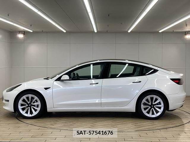 Tesla MODEL 3 2021-11 7729837-15