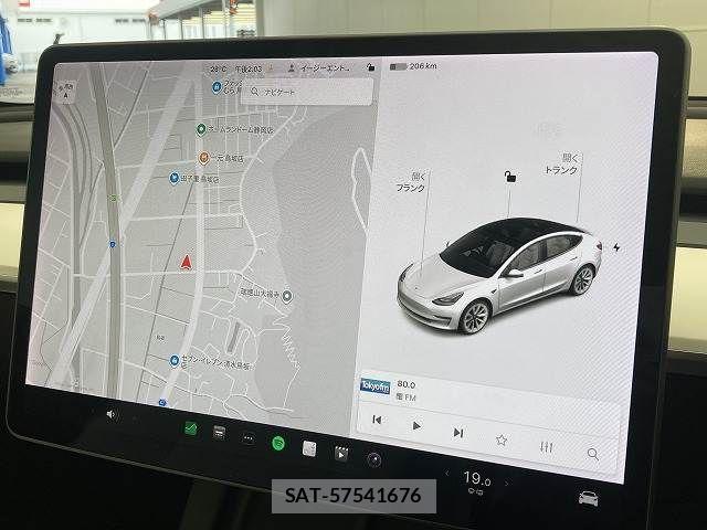 Tesla MODEL 3 2021-11 7729837-3