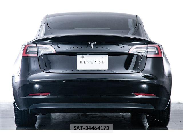 Tesla MODEL 3 2022-06 7729840-9