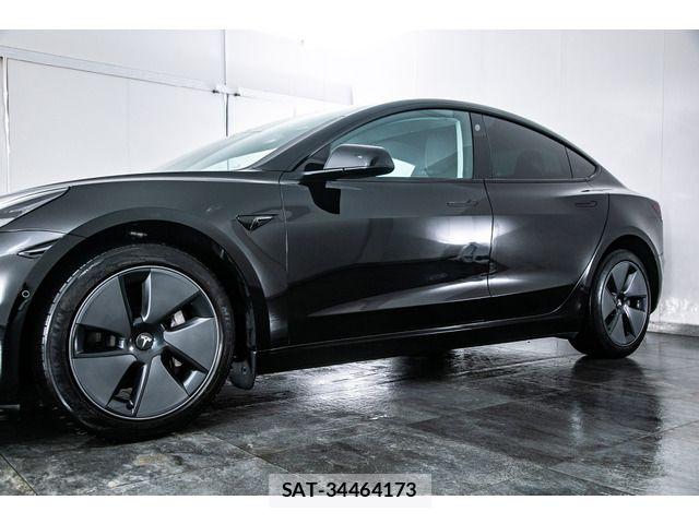 Tesla MODEL 3 2022-06 7729840-18
