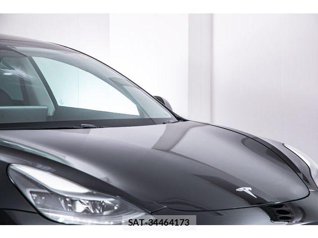 Tesla MODEL 3 2022-06 7729840-19