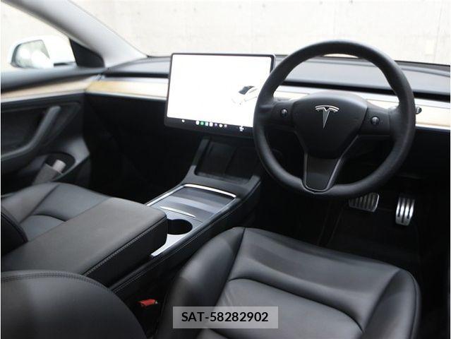 Tesla MODEL 3 2021-05 7789869-14
