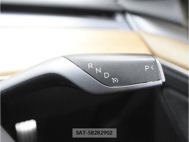 Tesla MODEL 3 2021-05 7789869-18