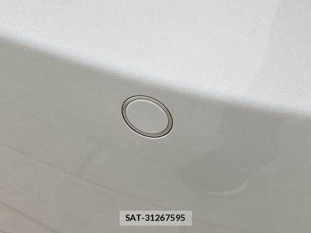 Tesla MODEL 3 2022-06 7789870-10