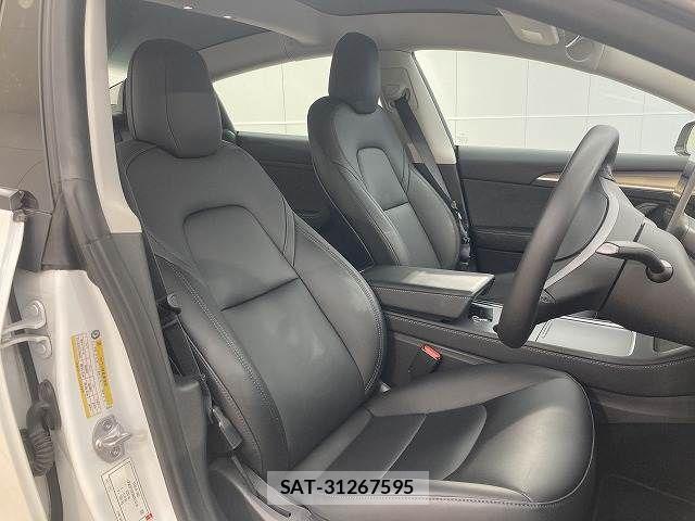 Tesla MODEL 3 2022-06 7789870-11