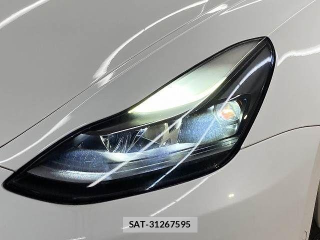 Tesla MODEL 3 2022-06 7789870-19
