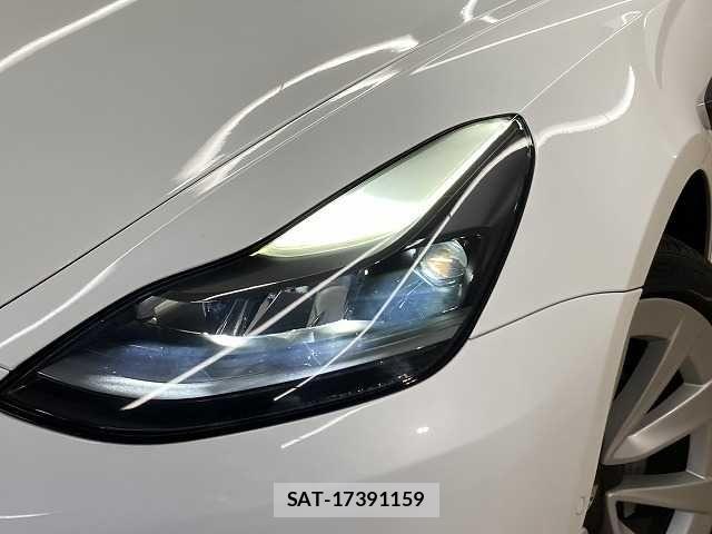 Tesla MODEL 3 2021-05 7789868-18
