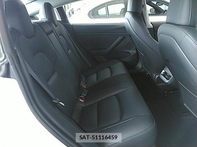 Tesla MODEL 3 2023-08 7880047-11