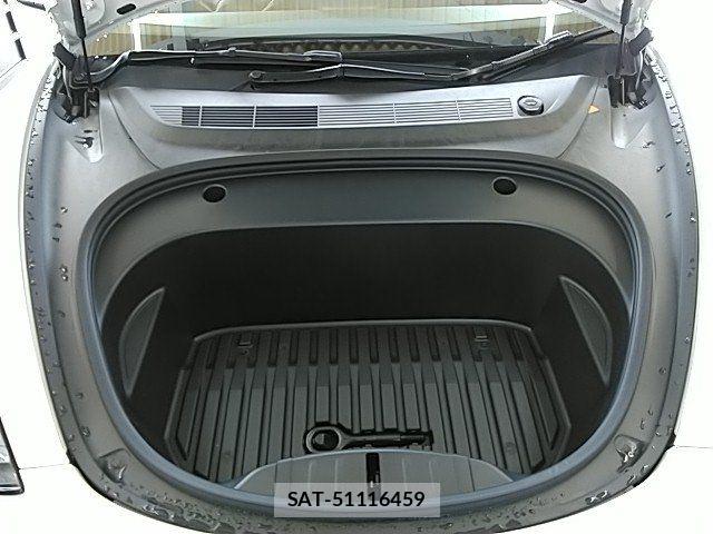 Tesla MODEL 3 2023-08 7880047-14
