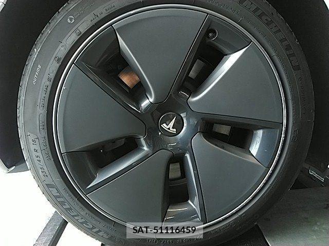 Tesla MODEL 3 2023-08 7880047-23