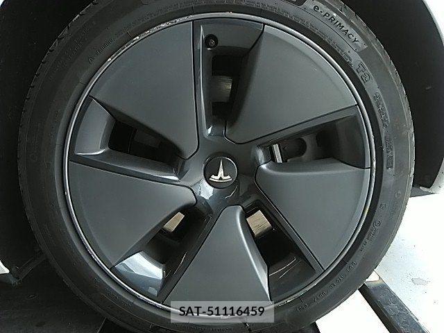 Tesla MODEL 3 2023-08 7880047-24