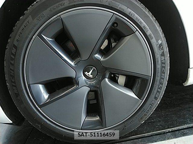 Tesla MODEL 3 2023-08 7880047-25