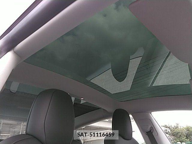 Tesla MODEL 3 2023-08 7880047-27