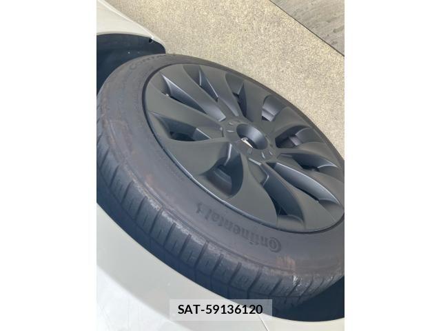 Tesla MODEL 3 2020-09 7880049-8