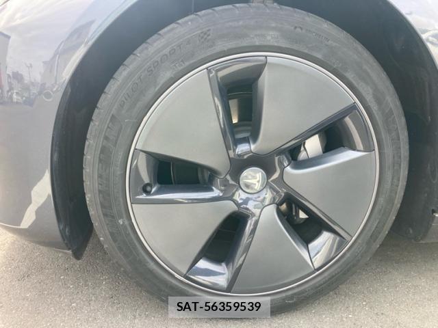 Tesla MODEL 3 2021-12 7880054-9