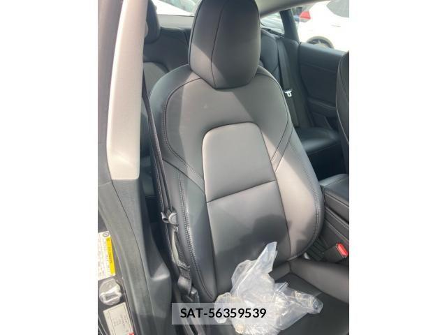 Tesla MODEL 3 2021-12 7880054-14
