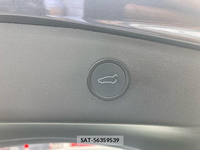 Tesla MODEL 3 2021-12 7880054-26