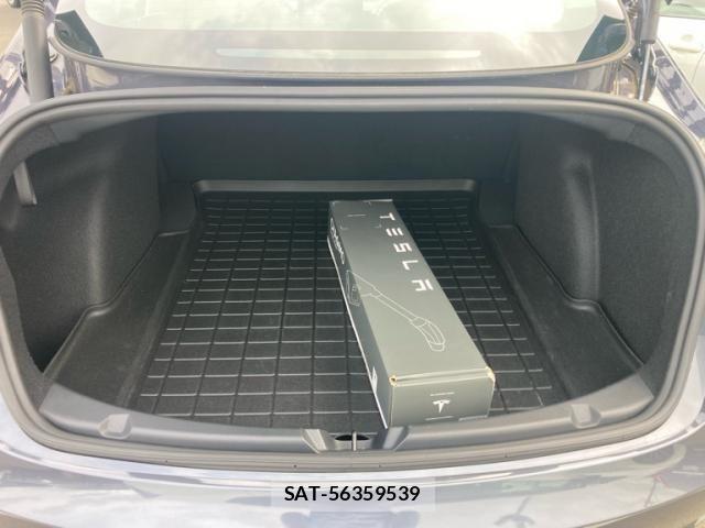 Tesla MODEL 3 2021-12 7880054-27