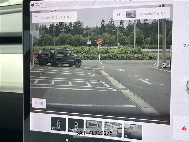 Tesla MODEL 3 2021-03 7880048-9
