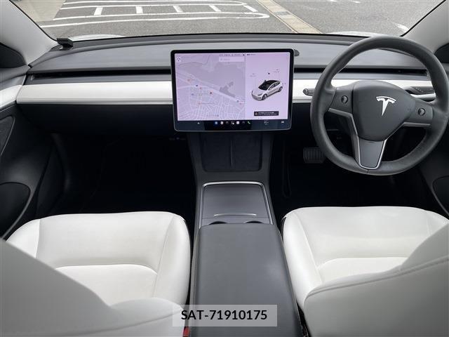 Tesla MODEL 3 2021-03 7880048-4