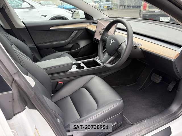 Tesla MODEL 3 2023-08 7880046-9