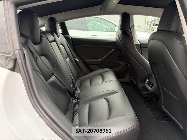 Tesla MODEL 3 2023-08 7880046-12