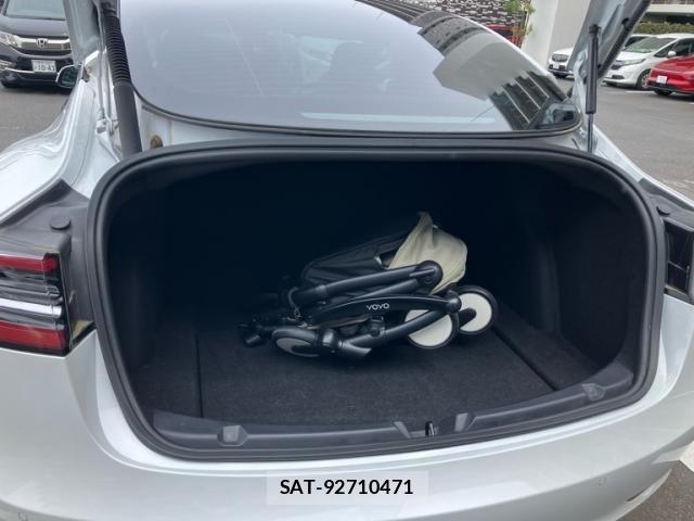 Tesla MODEL 3 2020-12 7964129-11