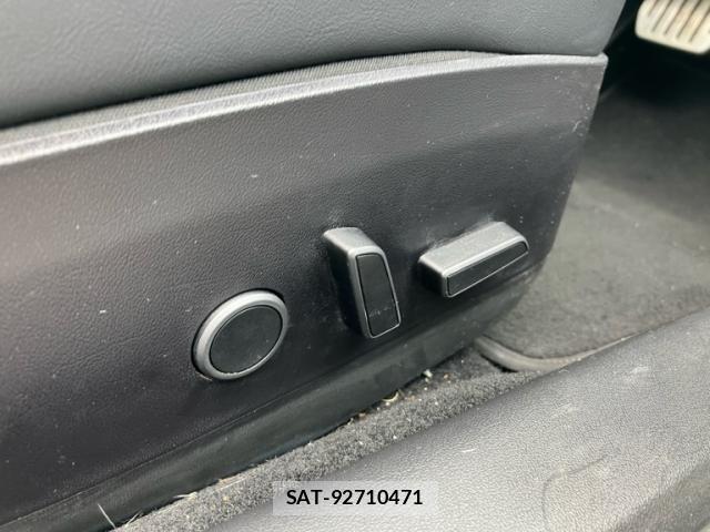 Tesla MODEL 3 2020-12 7964129-18