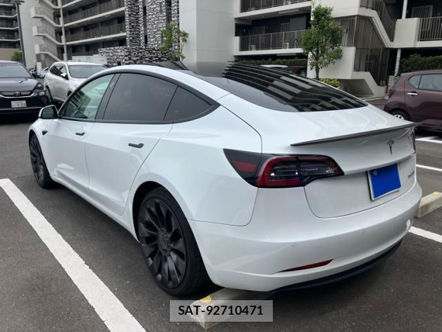 Tesla MODEL 3 2020-12 7964129-3