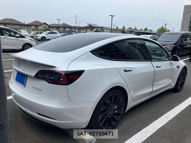 Tesla MODEL 3 2020-12 7964129-4