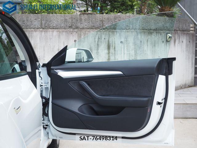 Tesla MODEL 3 2022-03 7964128-14
