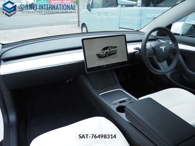 Tesla MODEL 3 2022-03 7964128-4