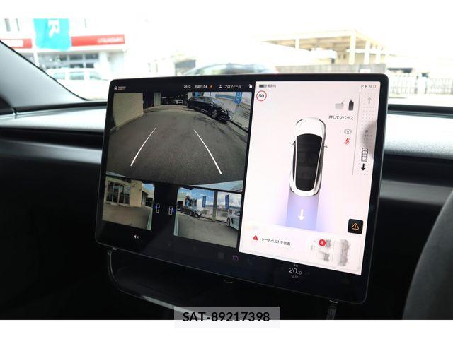Tesla MODEL 3 2024-05 7981346-9