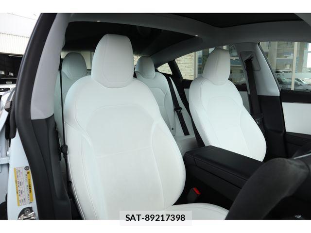 Tesla MODEL 3 2024-05 7981346-11