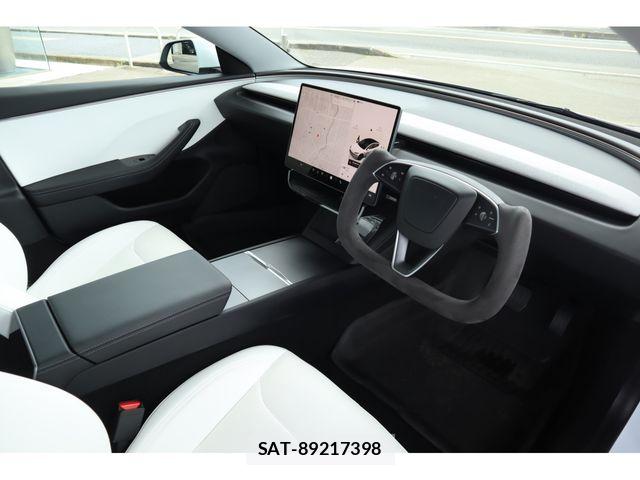 Tesla MODEL 3 2024-05 7981346-13