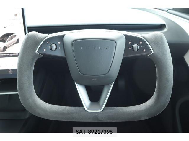 Tesla MODEL 3 2024-05 7981346-14