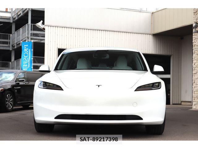 Tesla MODEL 3 2024-05 7981346-1