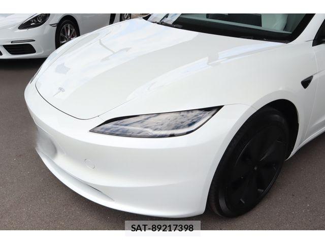 Tesla MODEL 3 2024-05 7981346-5