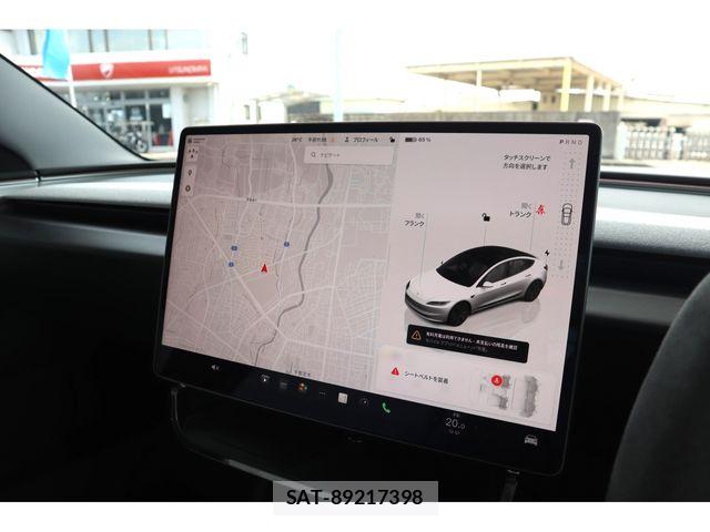 Tesla MODEL 3 2024-05 7981346-8