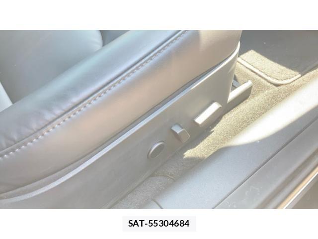 Tesla MODEL 3 2022-03 7981349-22
