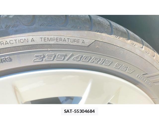 Tesla MODEL 3 2022-03 7981349-6