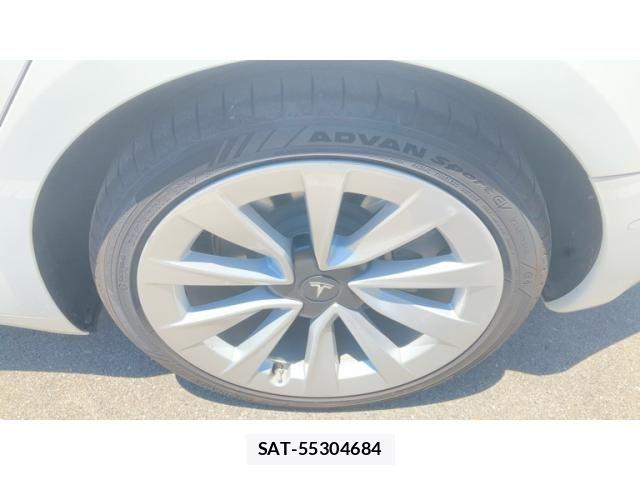 Tesla MODEL 3 2022-03 7981349-7