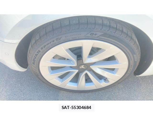 Tesla MODEL 3 2022-03 7981349-8