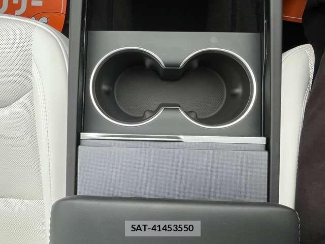Tesla MODEL 3 2025-05 7981348-8
