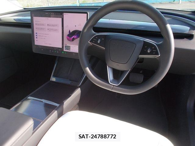 Tesla MODEL 3 2023-12 7981347-4