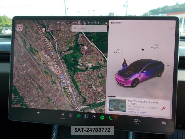 Tesla MODEL 3 2023-12 7981347-5