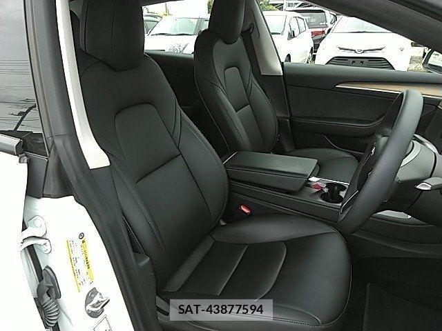 Tesla MODEL 3 2021-12 8038758-9