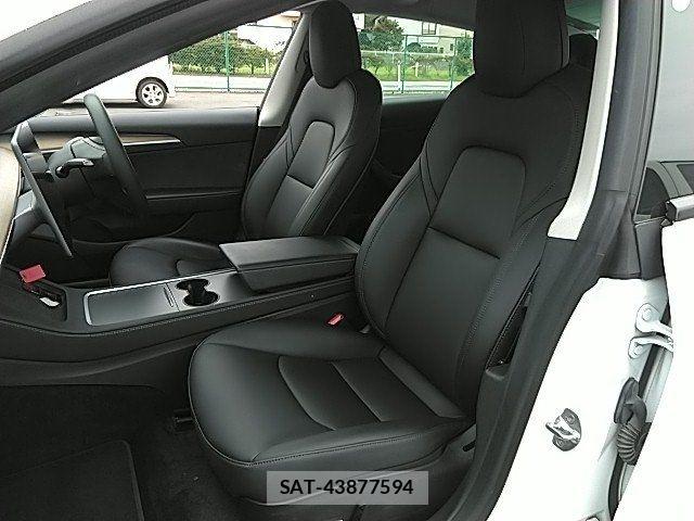 Tesla MODEL 3 2021-12 8038758-10