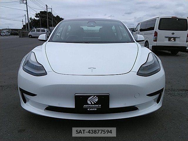 Tesla MODEL 3 2021-12 8038758-3