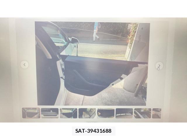 Tesla MODEL 3 2023-09 8232145-10